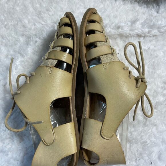 Blowfish Malibu beige faux leather and canvas lace up flats size8 - Picture 5 of 10